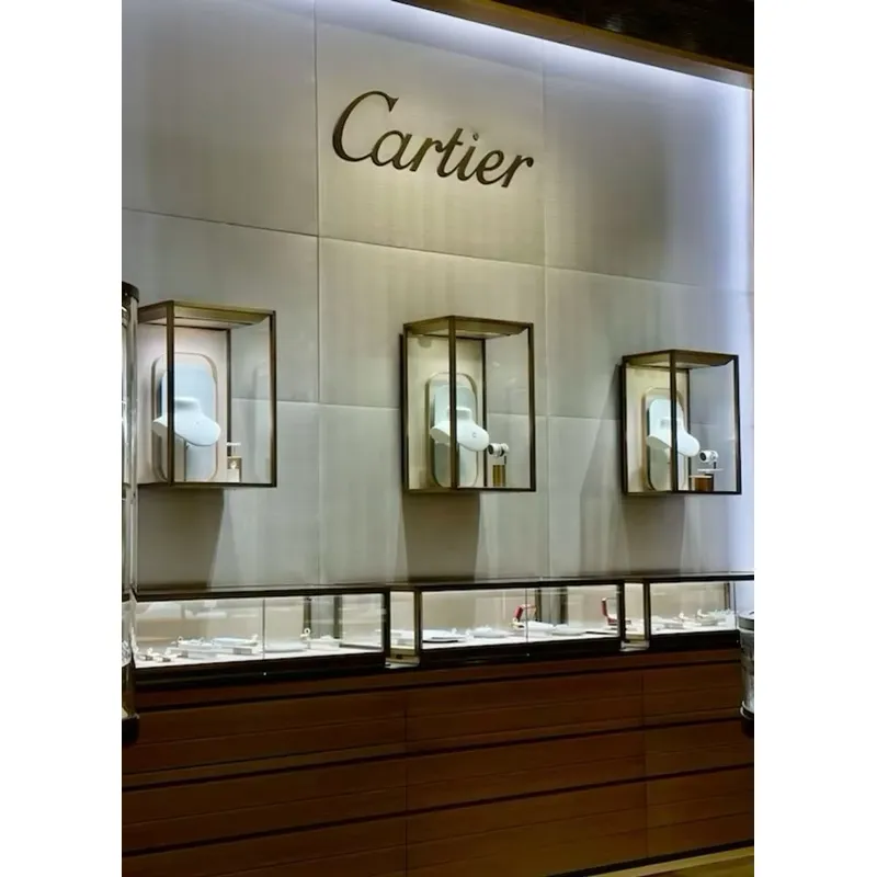 Настенный витринный шкаф с LED – обзор и цена Jewelry And Watches Store