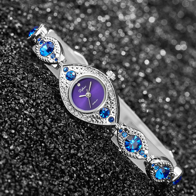 Роскошные женские часы-браслет – обзор и цена Jewelry Clasp Watches
